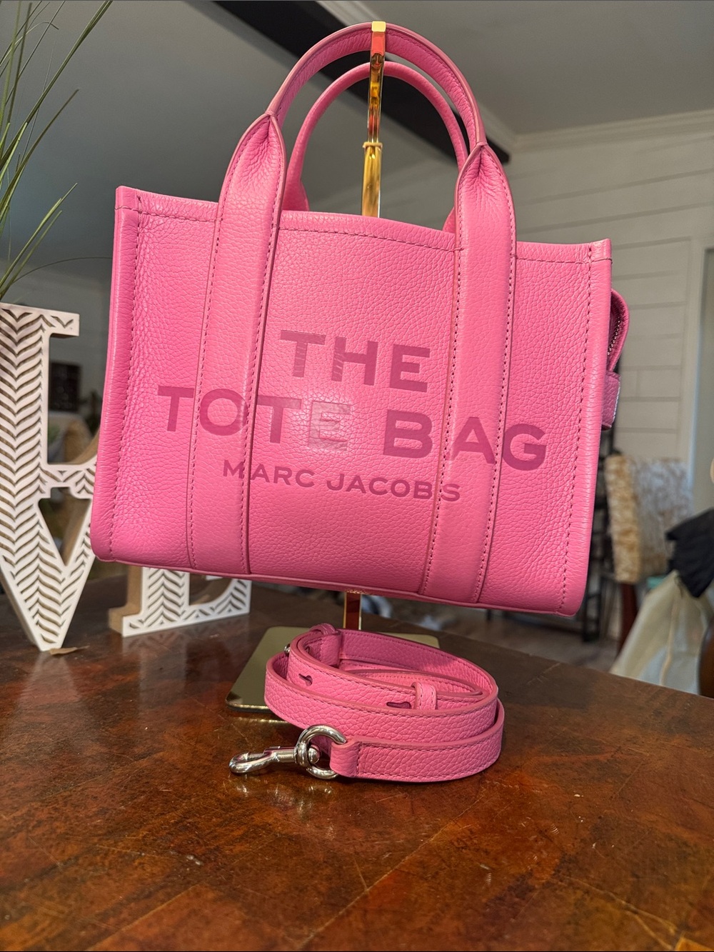 Authentic Marc Jacobs The Tote Bag Small Tote in Bright Pink - Picture 16 of 16